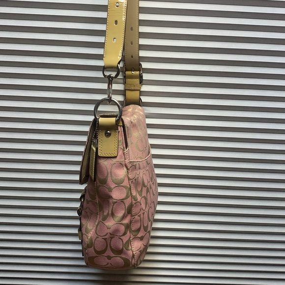 Coach Crossbody F14895 - Picture 5 of 17